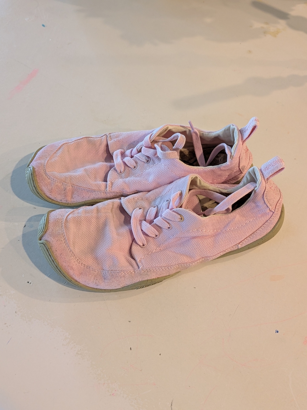 Women's Wildling Shoes Size 7